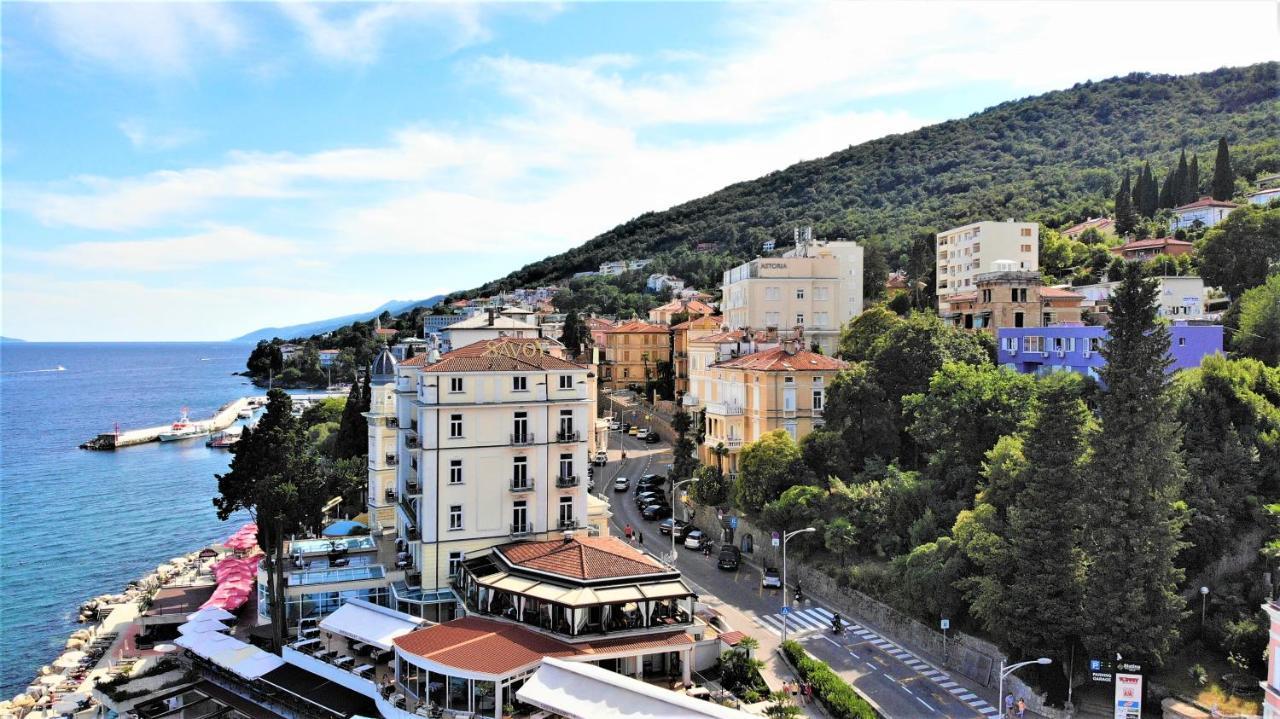 Apartment Near Beach With Sea View Opatija Exterior photo